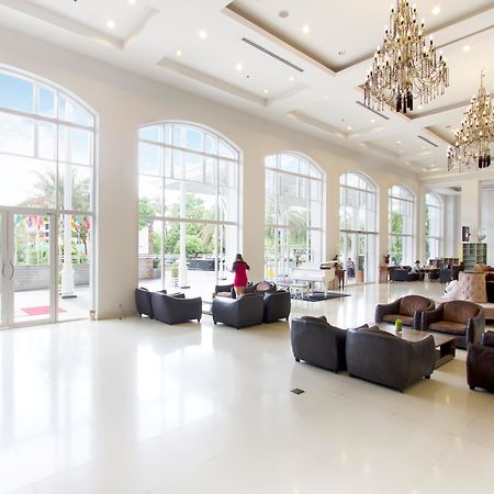 D Varee Jomtien Beach, Pattaya Eksteriør bilde Lobby