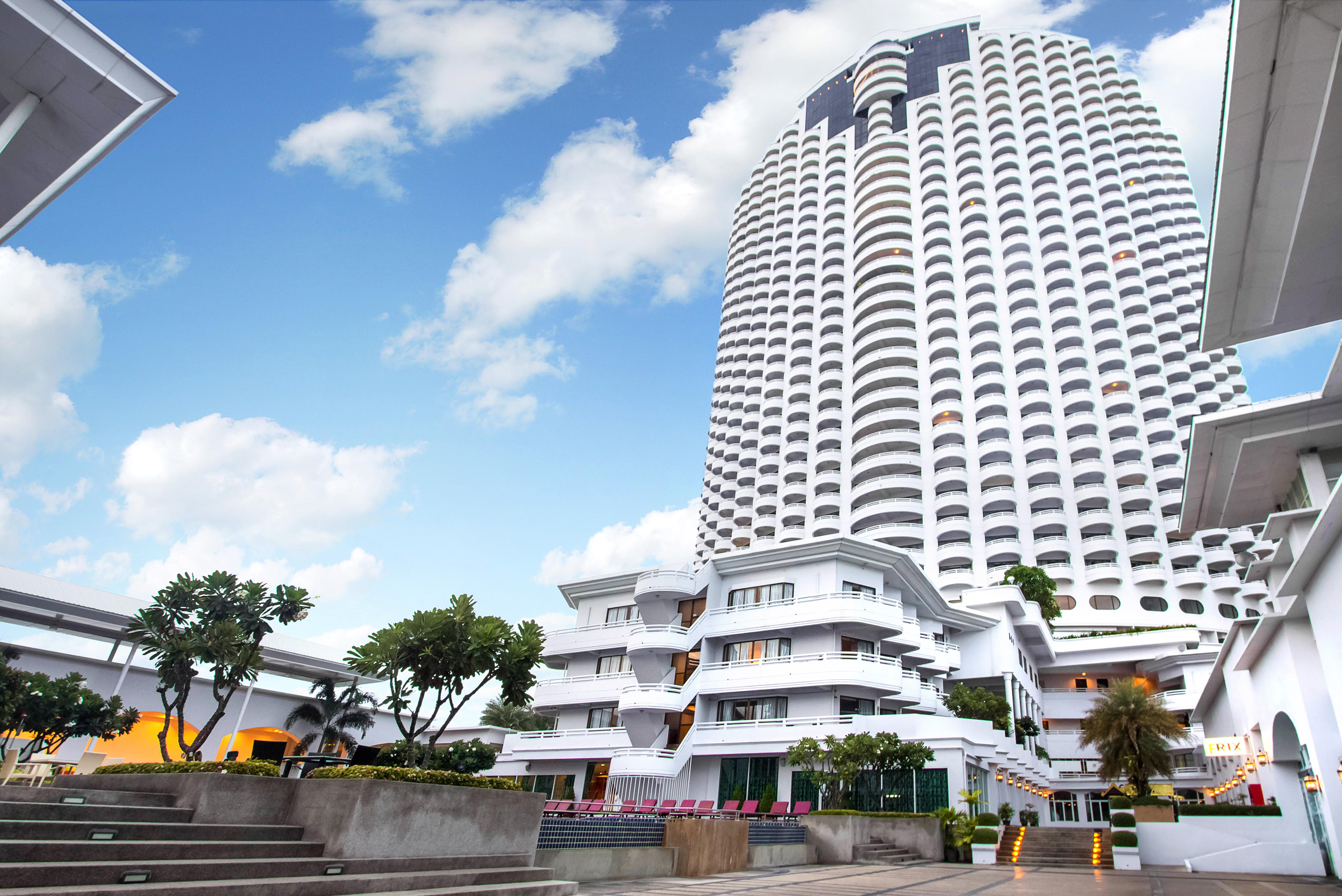 D Varee Jomtien Beach, Pattaya Eksteriør bilde Royal Paragon Hospital